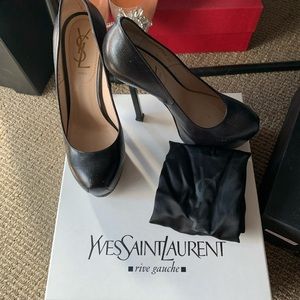 Yves Saint Laurent Tribtoos